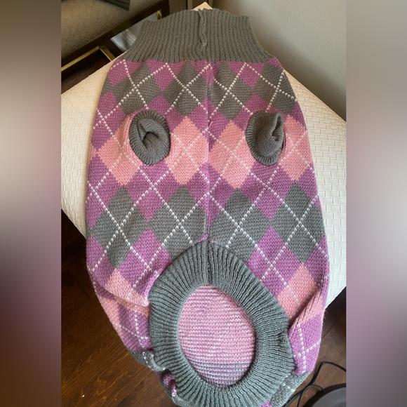 Argyle Dog Sweater - For Dogs Up to 25lbs - Picture 5 of 7